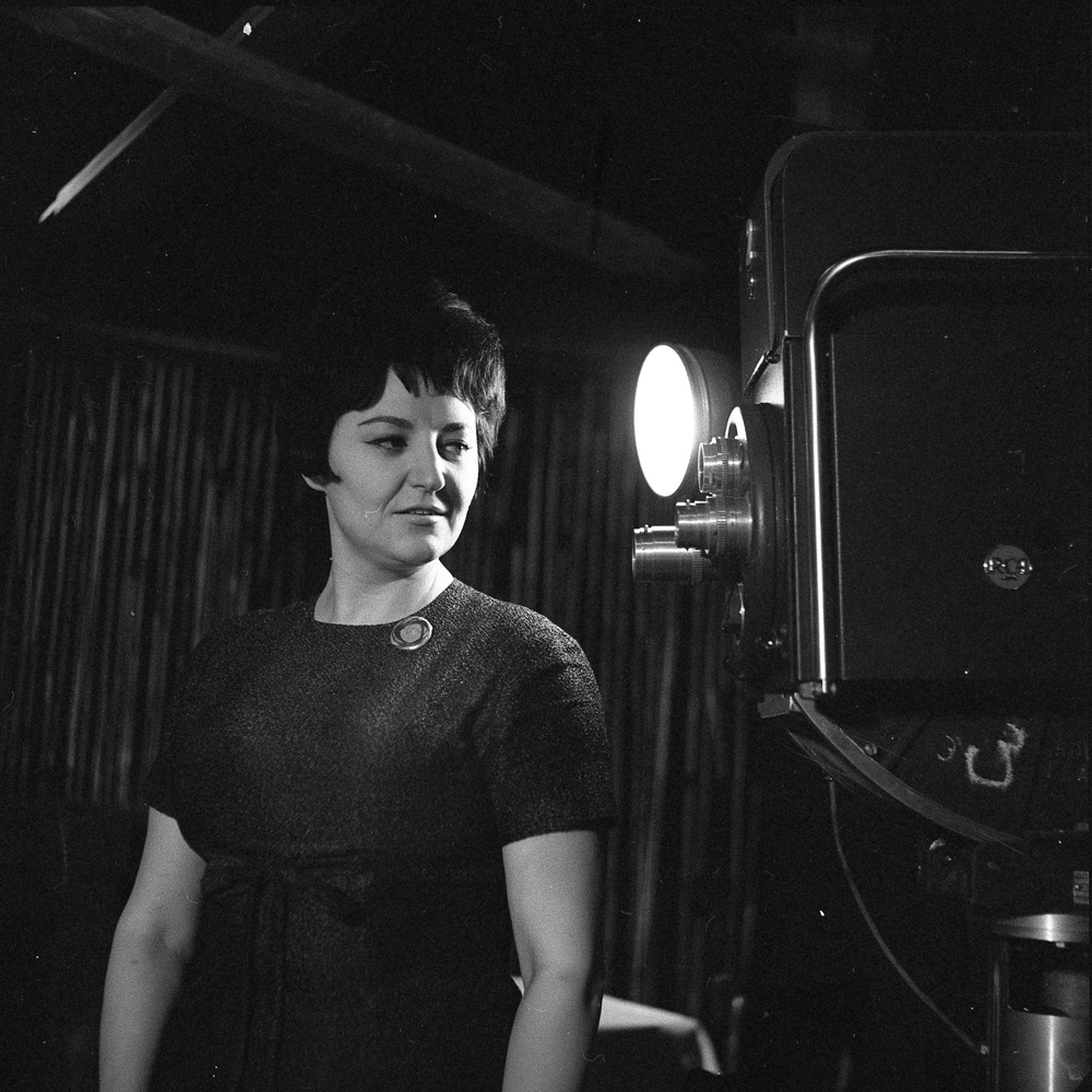 Dubravka Nešović u TV emisiji Romanse, 1966. godine