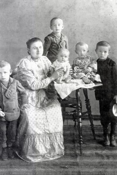 Familija Baračkovih iz ranih 30-ih godina